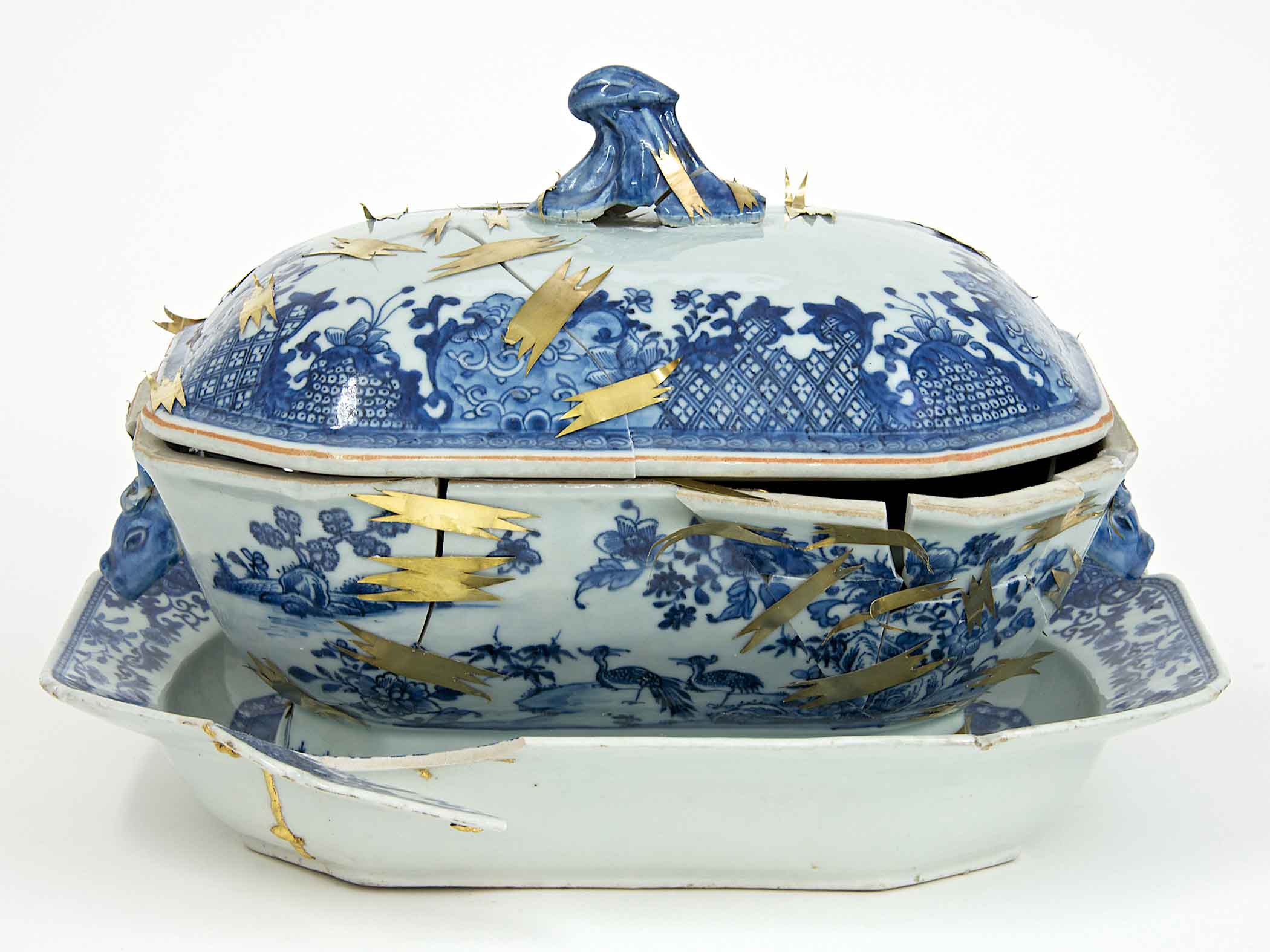 Bouke de Vries. The Repair II, 2014. 14 x 10.5 x 10 in. 18th century Chinese porcelain tureen stand and cover, and mixed media.