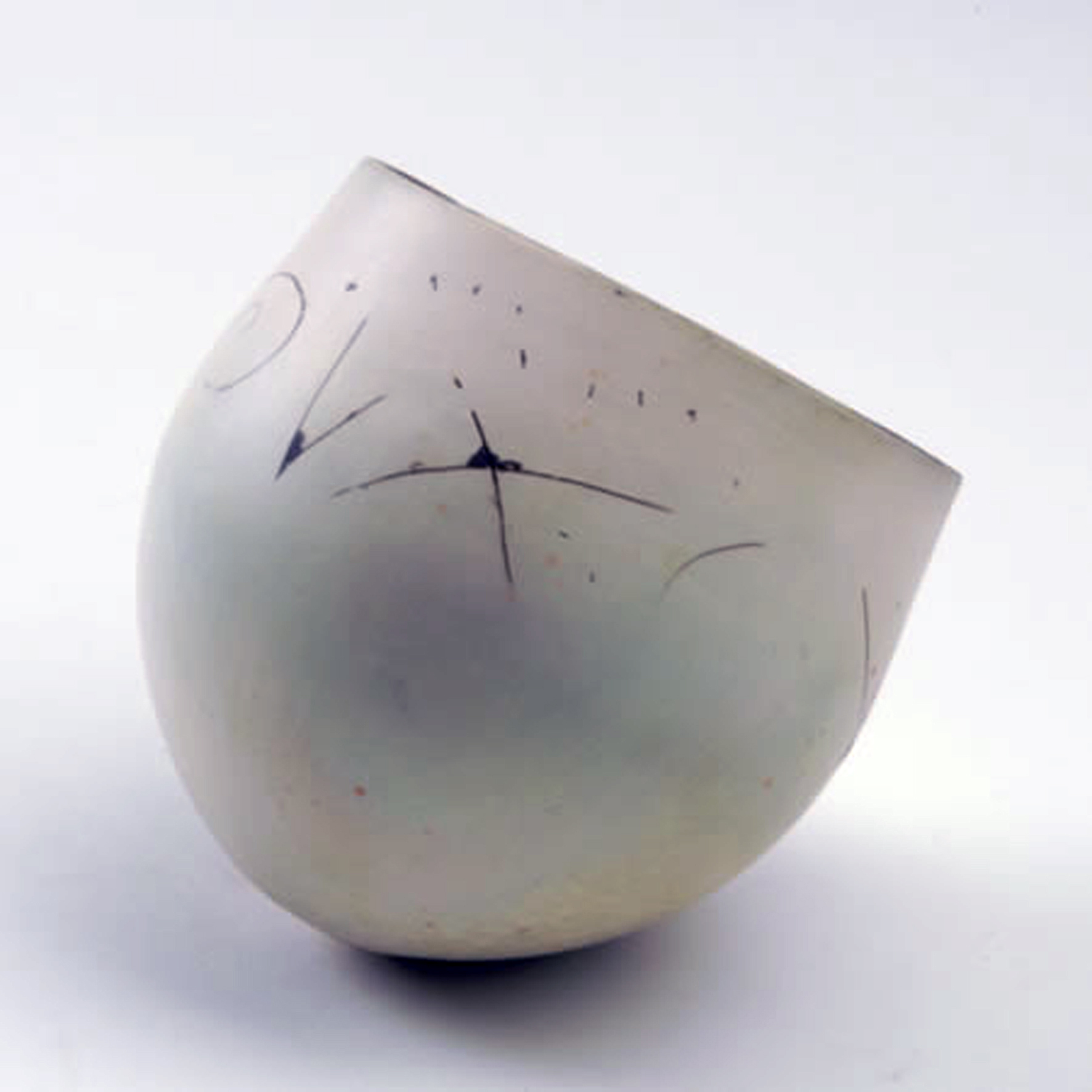 Elspeth Owen. Primitive markings, 1984. Pinch pot, sgraffito surface, approx. 5 x 5.5 x 5.5 in. Aberystwyth University Ceramic Collection and Archive.