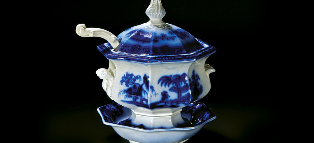 Podemore, Walker & Co., Flow blue sauce tureen, 1845-1860. 7.5 x 7 in. Manilla pattern. Photo by Joseph Szalay.