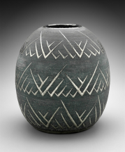 Vase, Maija Grotell (American, born in Finland, 1899– 1973), about 1942. Unglazed blue stoneware with platinum luster glaze, 15 x 15.5 in. Gift of Philip Aarons and Shelley Fox Aarons in honor of Jules and Jeanette Aarons. Photograph © Museum of Fine Arts