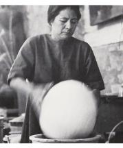 Toshiko Takaezu, from Vol. 2, No. 1, 1973.