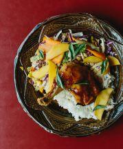 Bowl by Ivan Resnick with Korean chicken. Photograph by Andrew Thomas Lee, 2015.