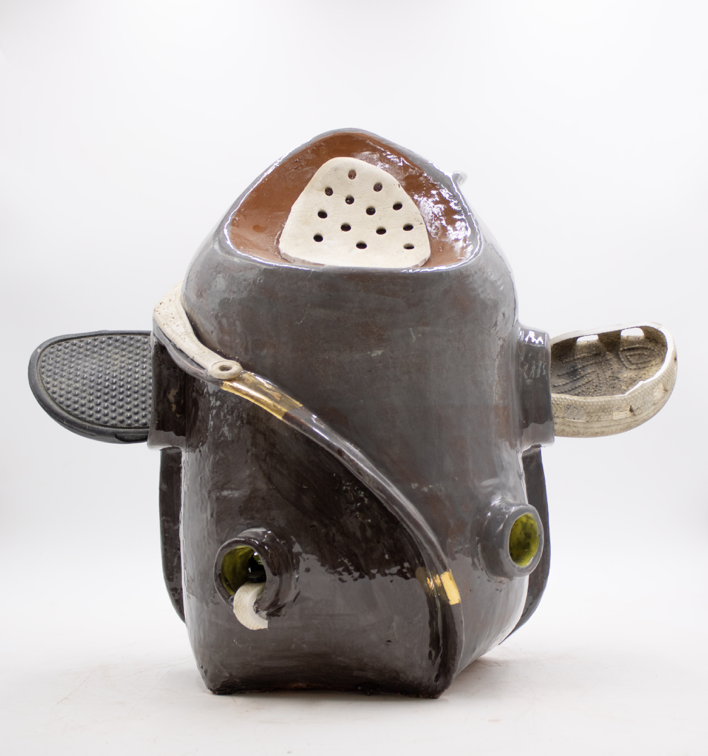 Teddy Osei, Efie ne Fie, 2025, earthenware, glaze, gold luster, and found objects, 22 x 12 x 9 inches. Photo credit: Teddy Osei